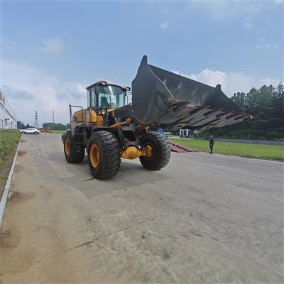 Μεγάλος φορτωτής εμπρόσθιου άκρου